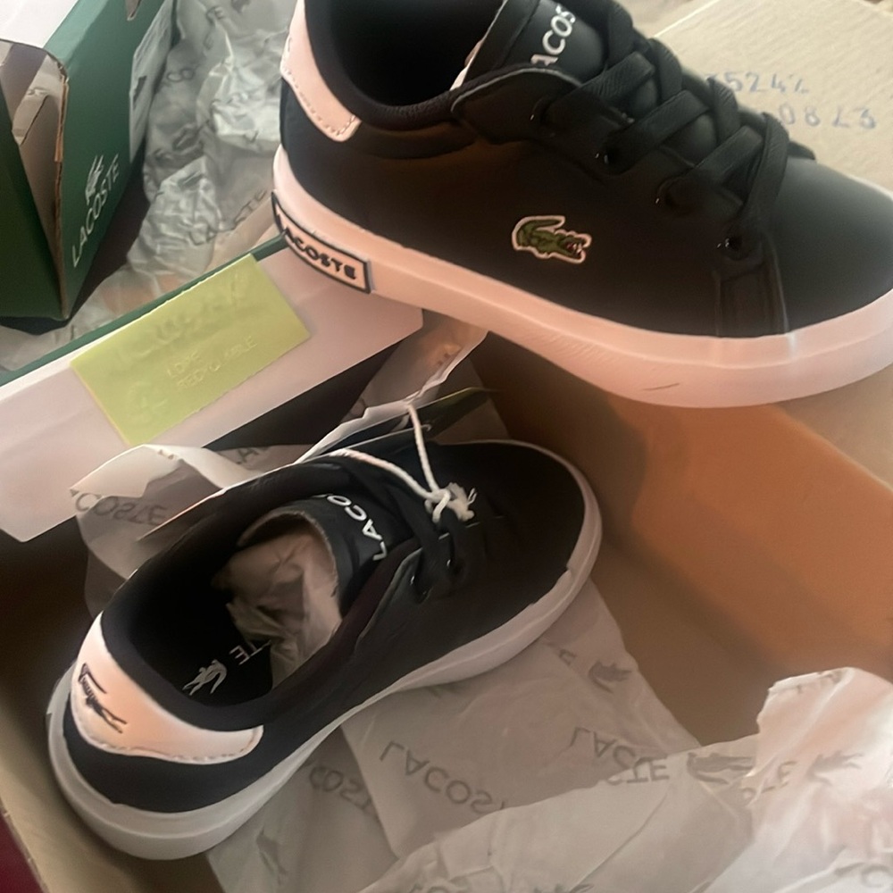 Lacoste children snickers size 5